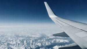 Flugzeug Über Eisbergen