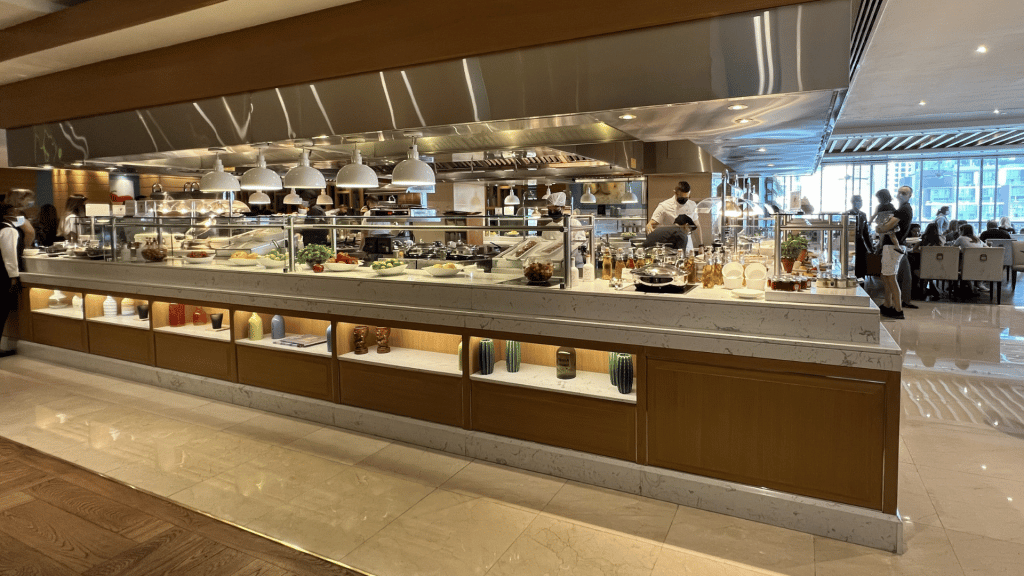 Fruehstuecksbuffet im Grosvenor House Dubai