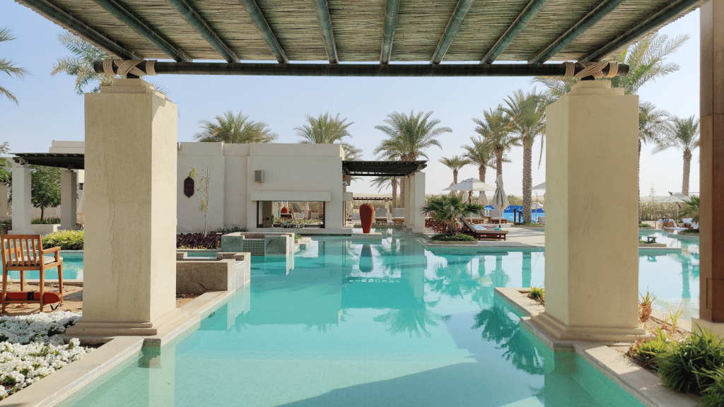Pool im Al Wathba Desert Resort Abu Dhabi