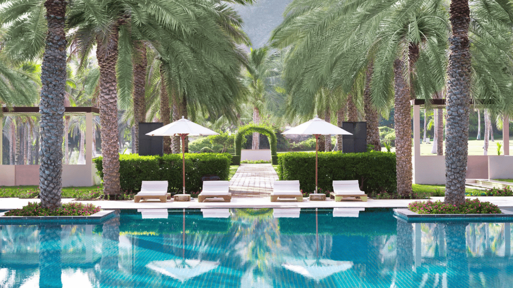 Al Bustan Palace Ritz Carlton Pool