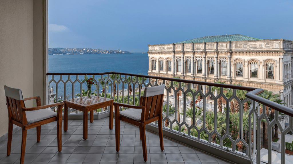Ciragan Palace Kempinski Balkon
