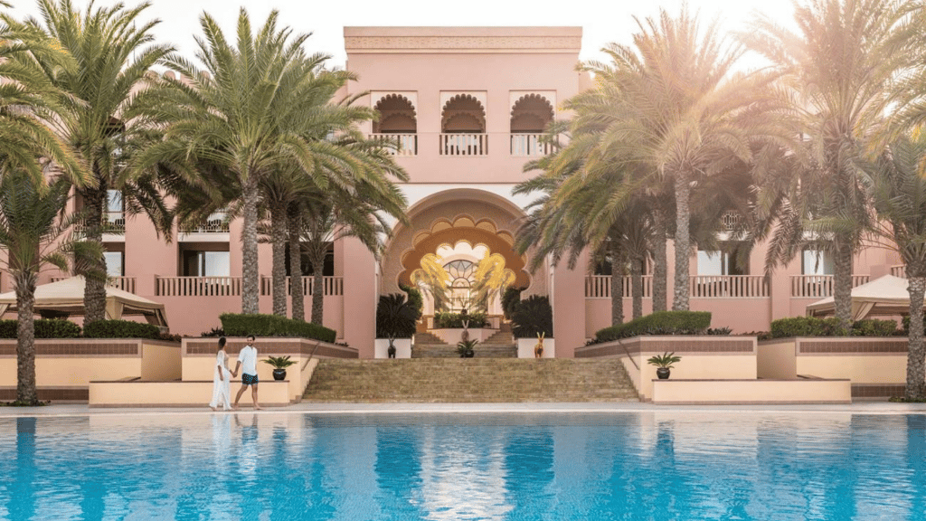 Shangri La Al Husn Resort Infinity Pool (1)