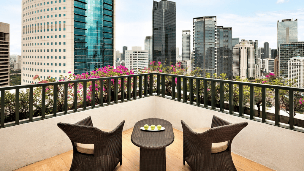 Shangri La Jakarta Executive Suite Balkon