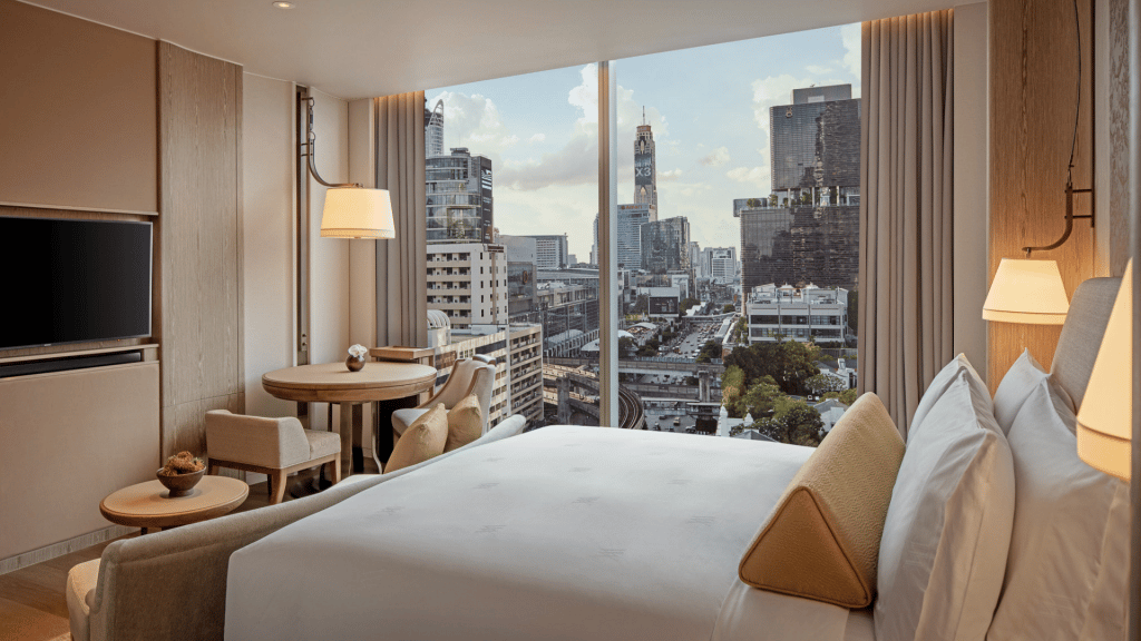 Waldorf Astoria Bangkok Deluxe City View Room