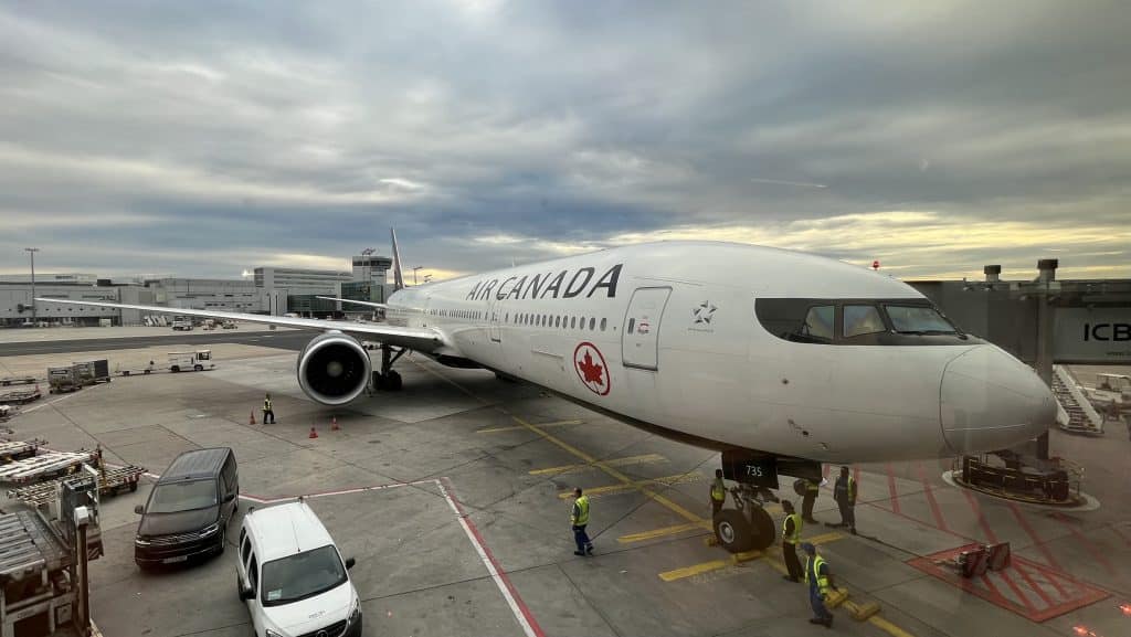 Air Canada Boeing 777 300ER 