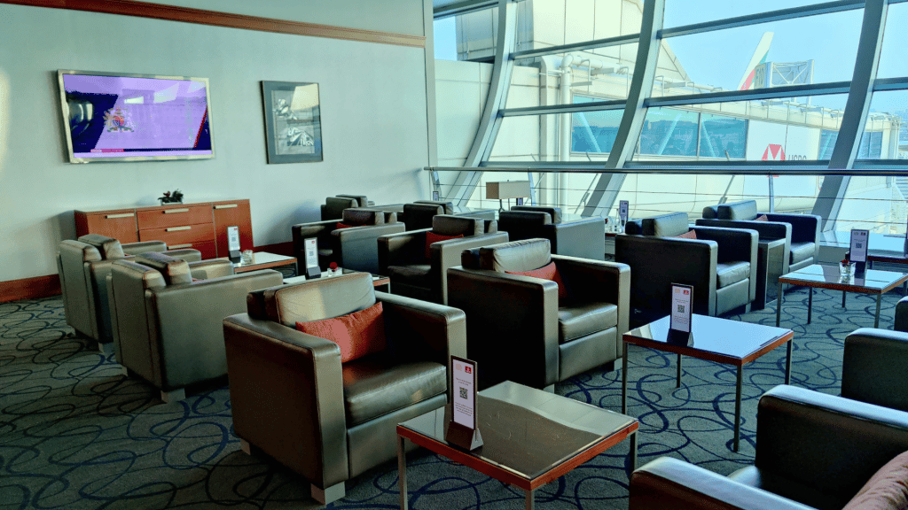 Emirates First Class Lounge 