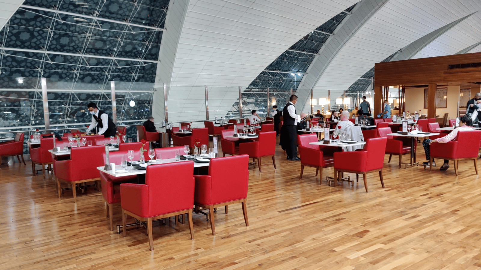 Review: Emirates First Class Lounge Dubai B