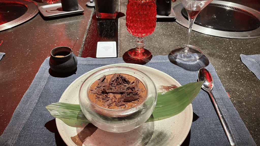 Schoko-Mousse als Dessert im Kushi 