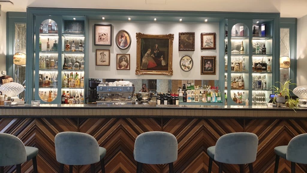 Arya Bar And Mixologie Hotel Indigo Verona