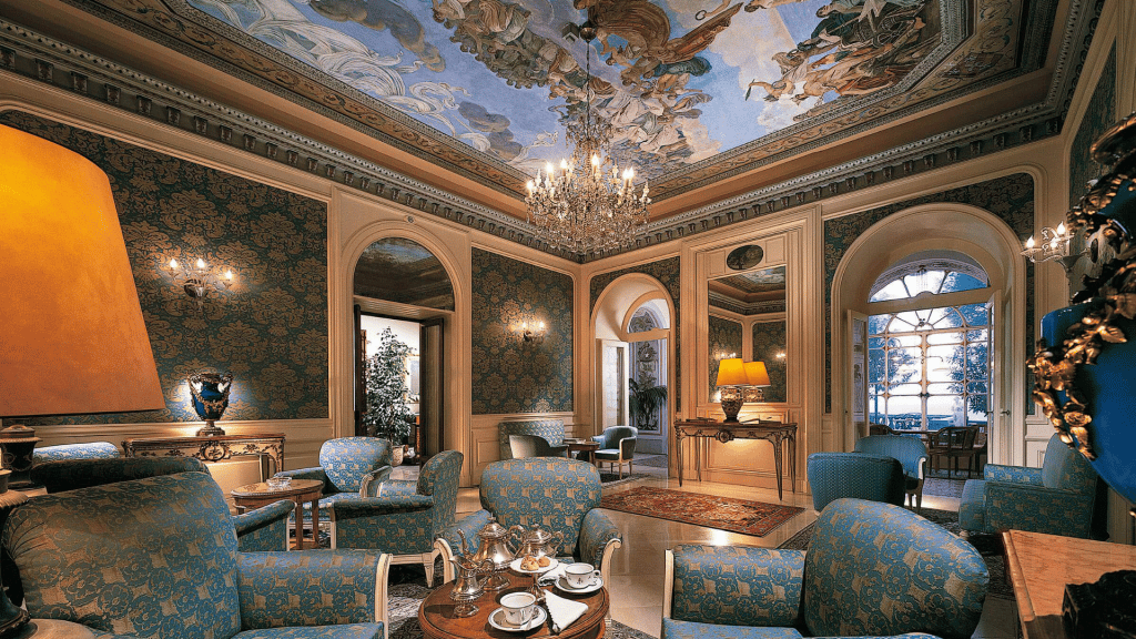 Grand Hotel Excelsior Vittoria Lobby