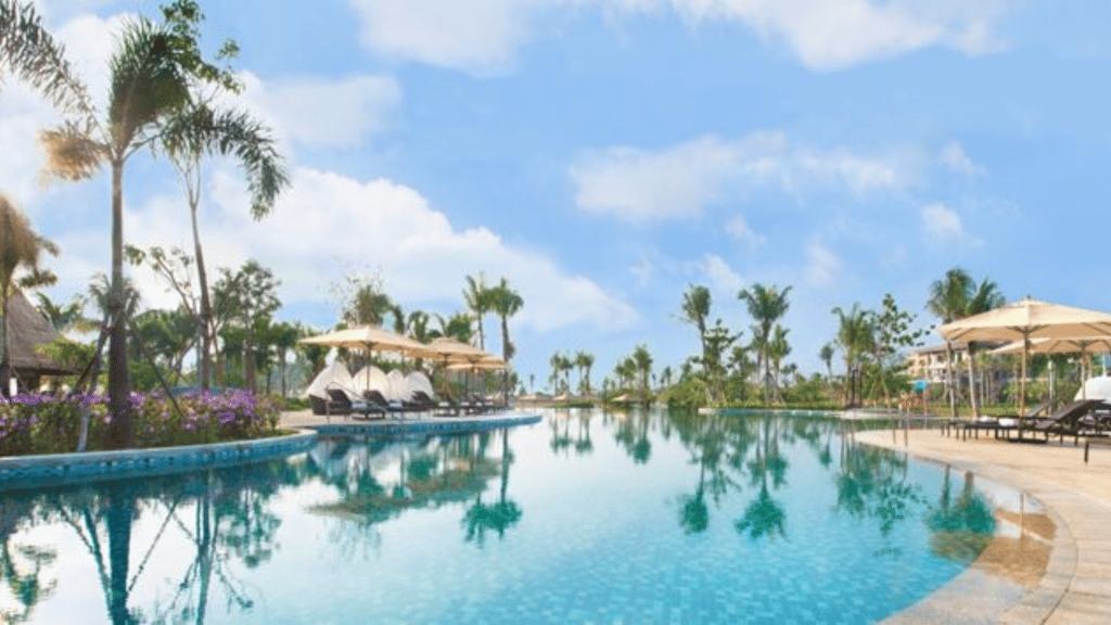 Shangri Las Sanya Resort Pool