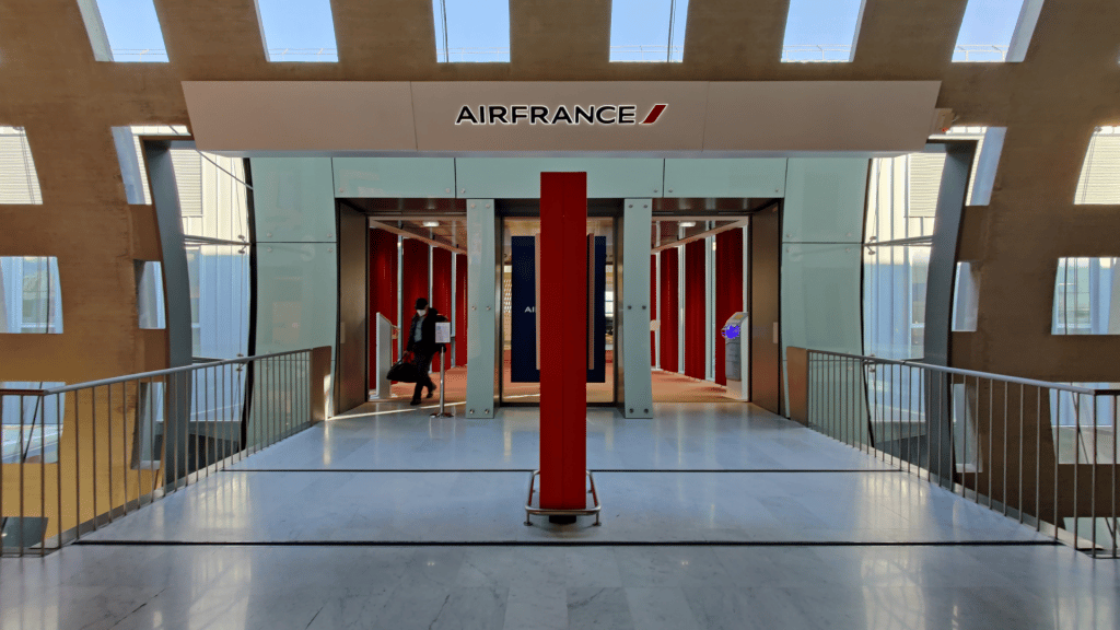 Eingang der Air France Lounge Paris CDG 2F