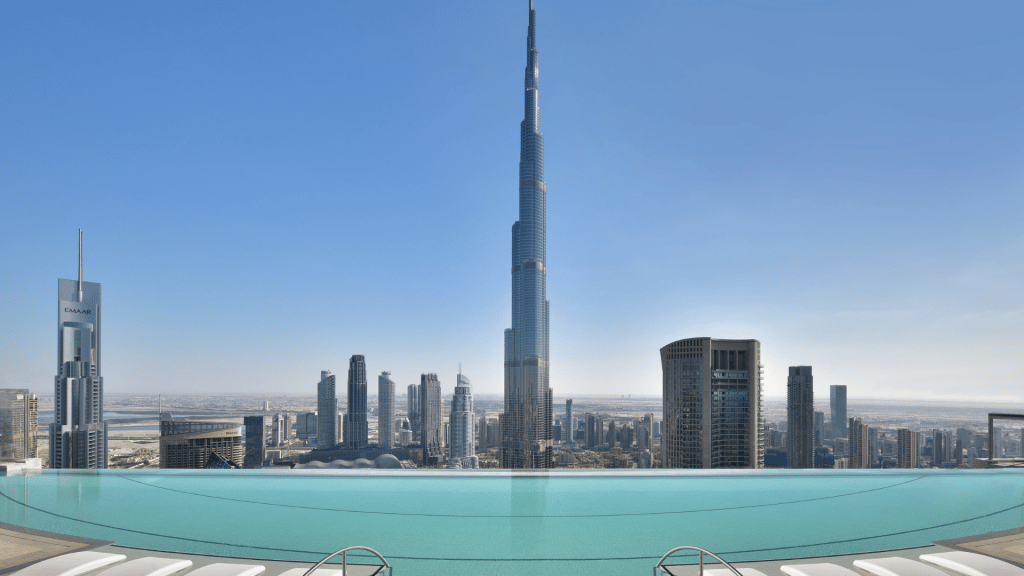 Address Dubai Sky View Infinity Pool