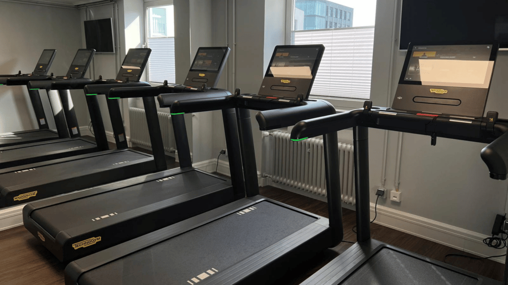 Hotel Atlantic Hamburg Fitnessbereich Laufband