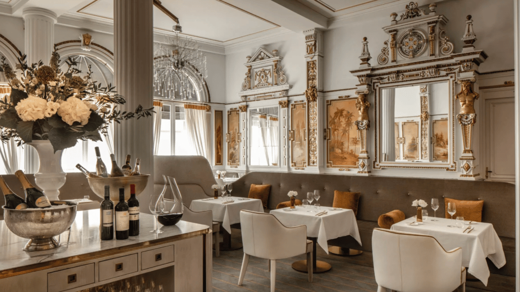 Anantara Amsterdam Restaurant White Room