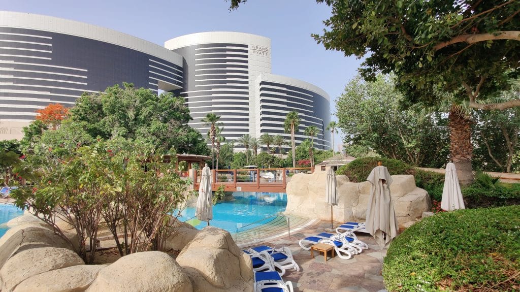Grand Hyatt Dubai Pool Gebauede