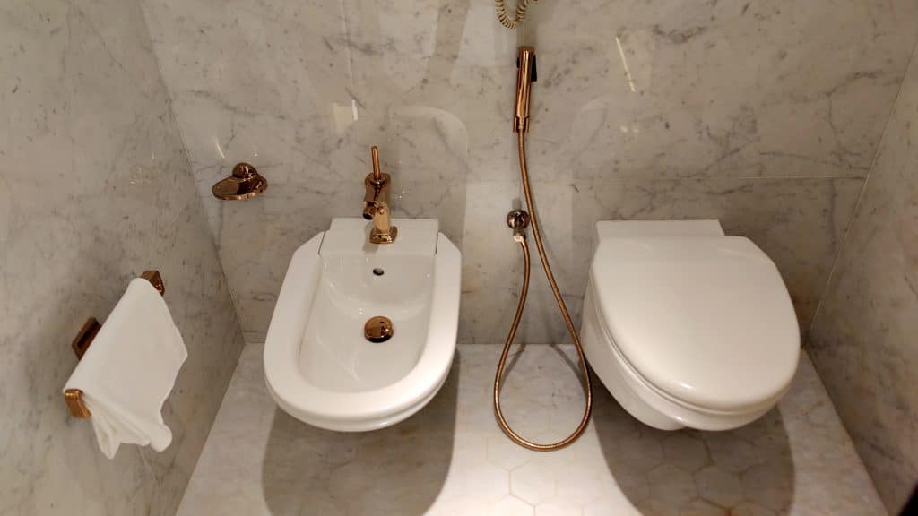 Grand Hyatt Dubai Zimmer Bad Toilette