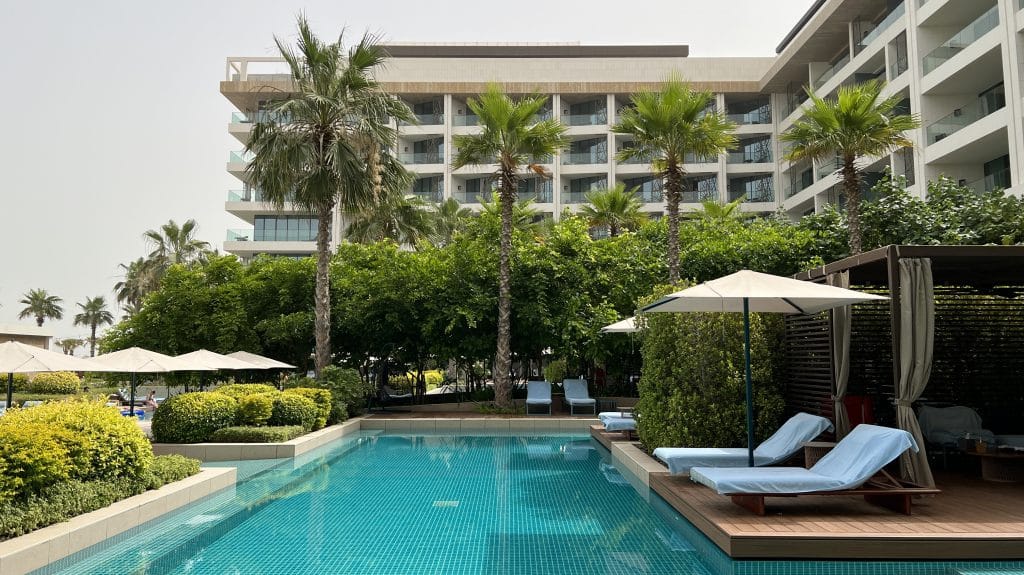 Mandarin Oriental Jumeira Dubai Pool 15