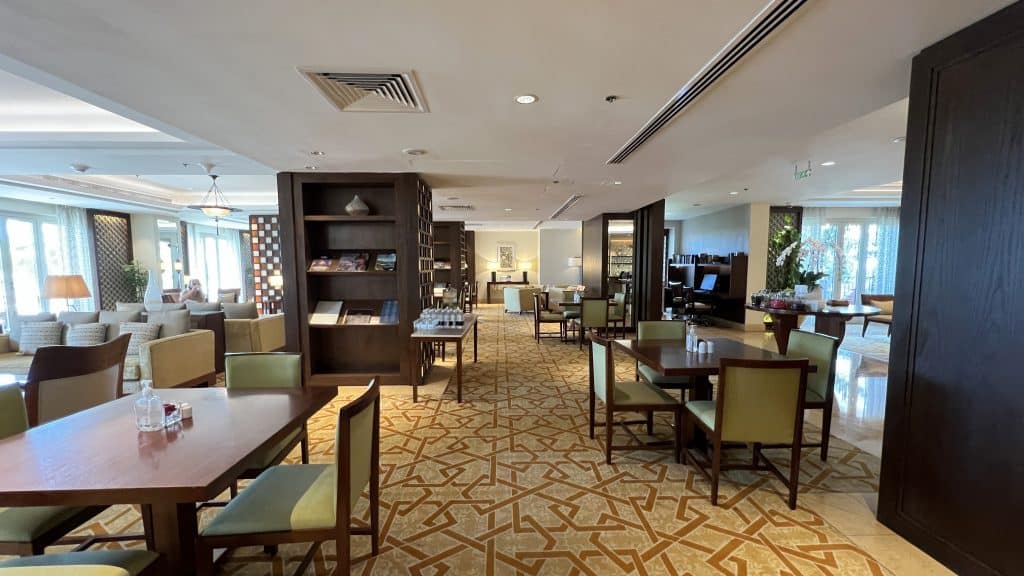 The Ritz Carlton Dubai Club Lounge 3