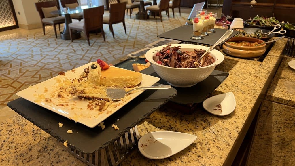 The Ritz Carlton Dubai Club Lounge Mittagessen 2