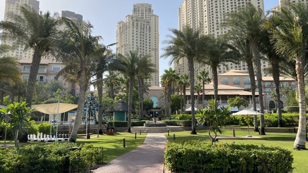 The Ritz Carlton Dubai Garten 3