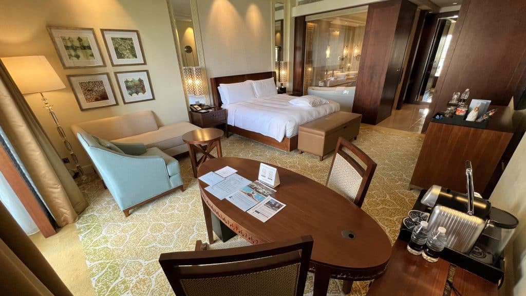The Ritz Carlton Dubai Zimmer 2
