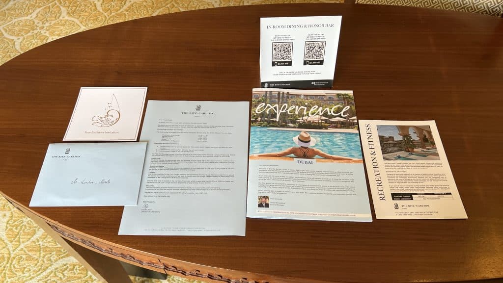 The Ritz Carlton Dubai Zimmer Dokumente