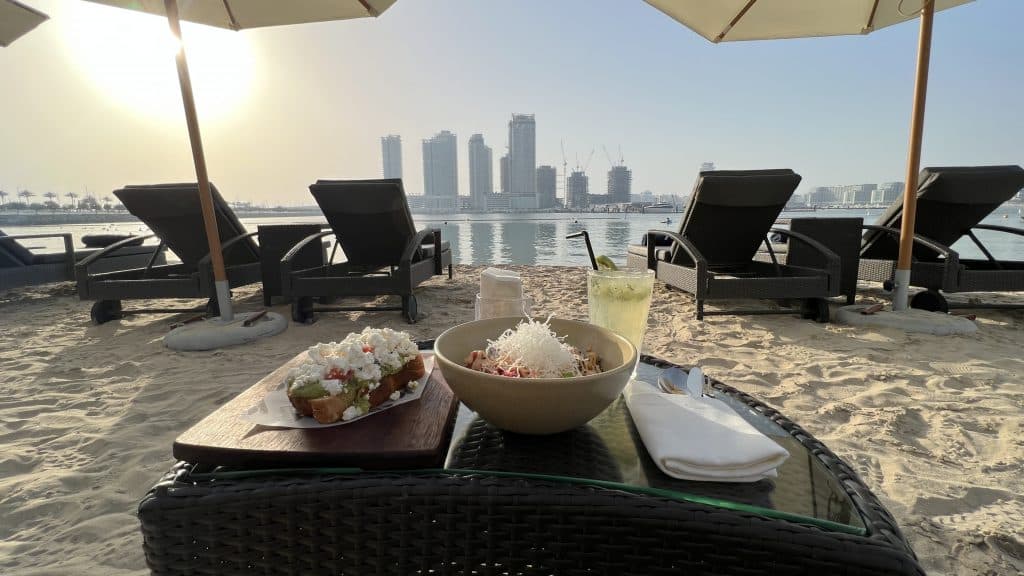 W Dubai Mina Seyahi Strand Lunch