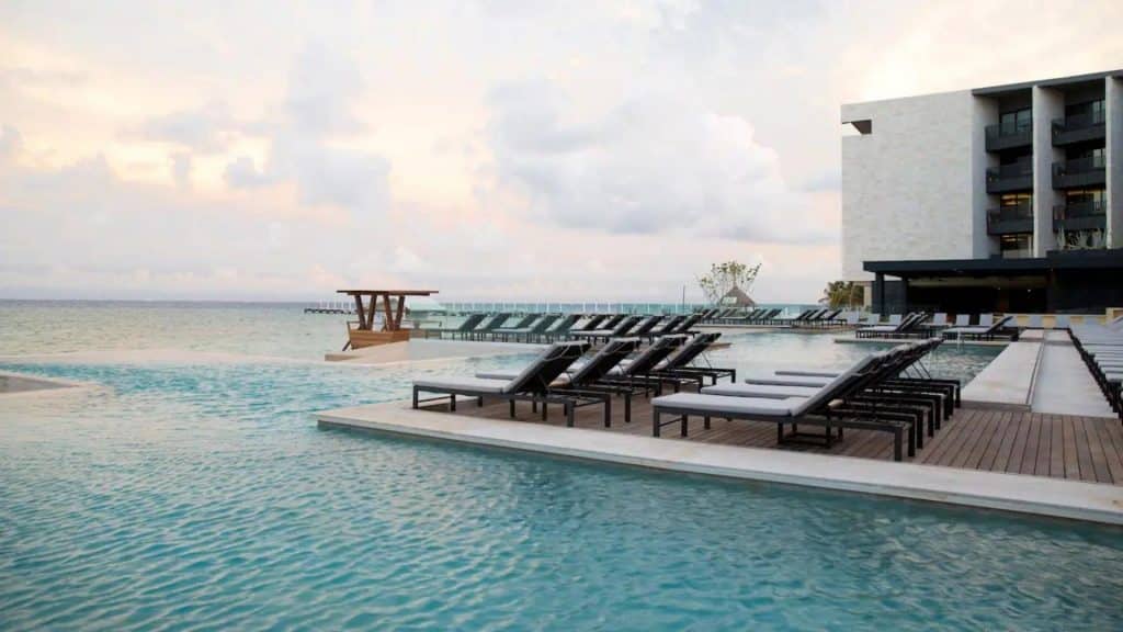 Grand Hyatt Playa Del Carmen Resort Pool Deck Meerblick