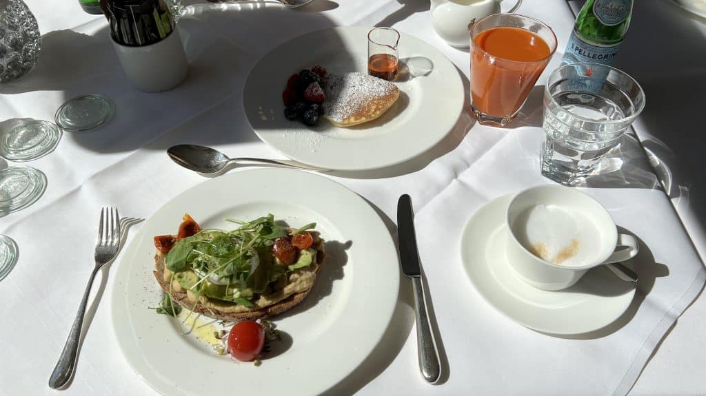 Fairmont Hotel Vier Jahreszeiten Hamburg Café Condi Fruehstueck A La Carte