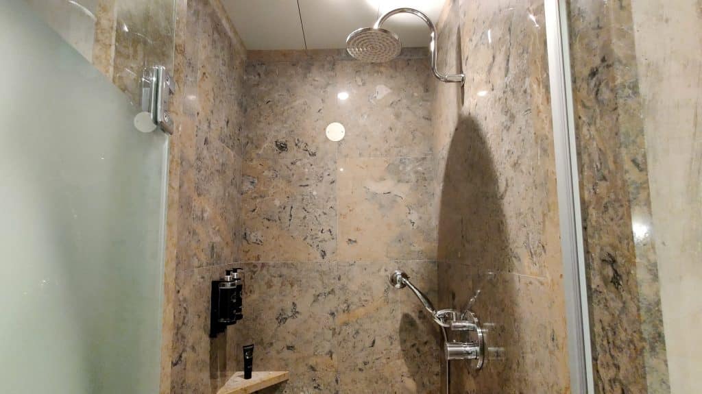 Grand Real Villa Italia Cascais Zimmer Bad Dusche