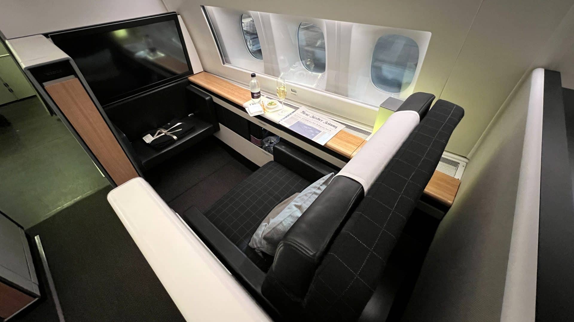 Swiss First Class Boeing 777 Sitz 2