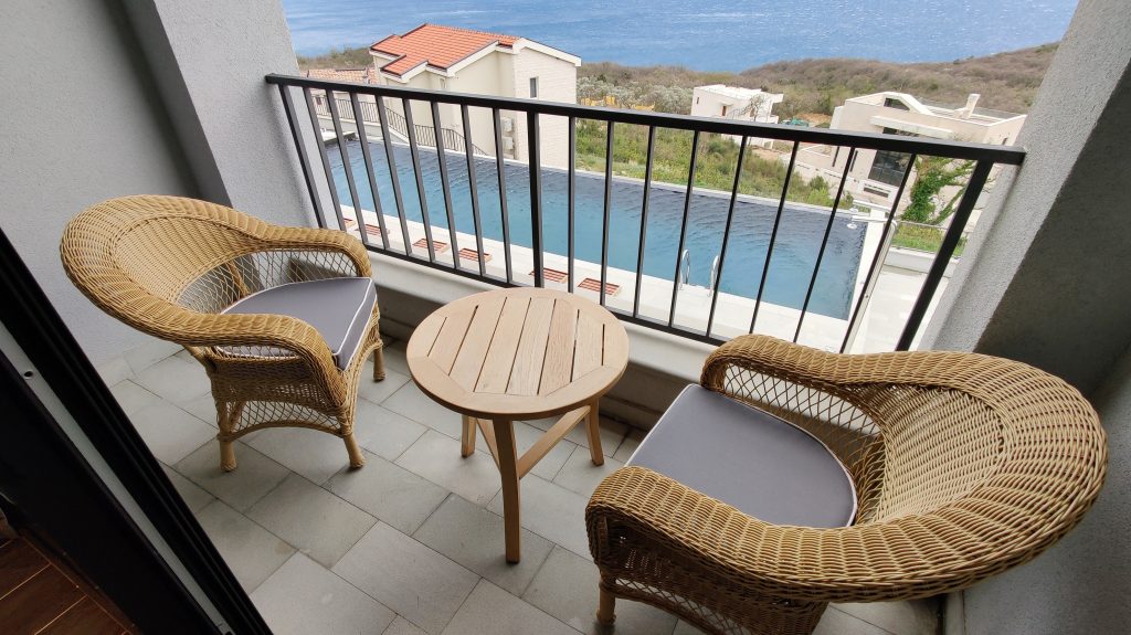 Vivid Blue Serenity Resort Zimmer Balkon