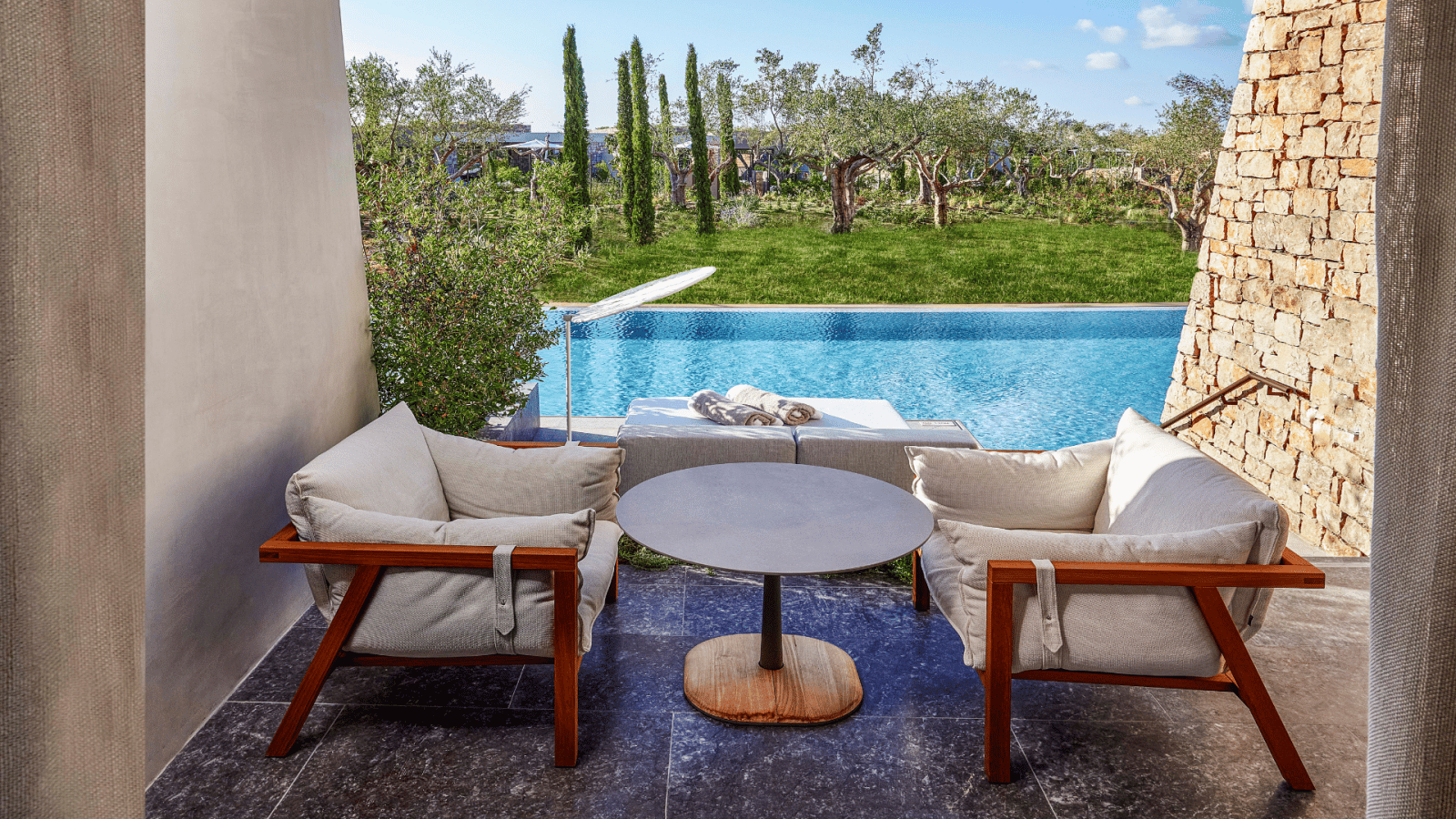 15 Prozent Nachlass & Hotelguthaben im W Costa Navarino