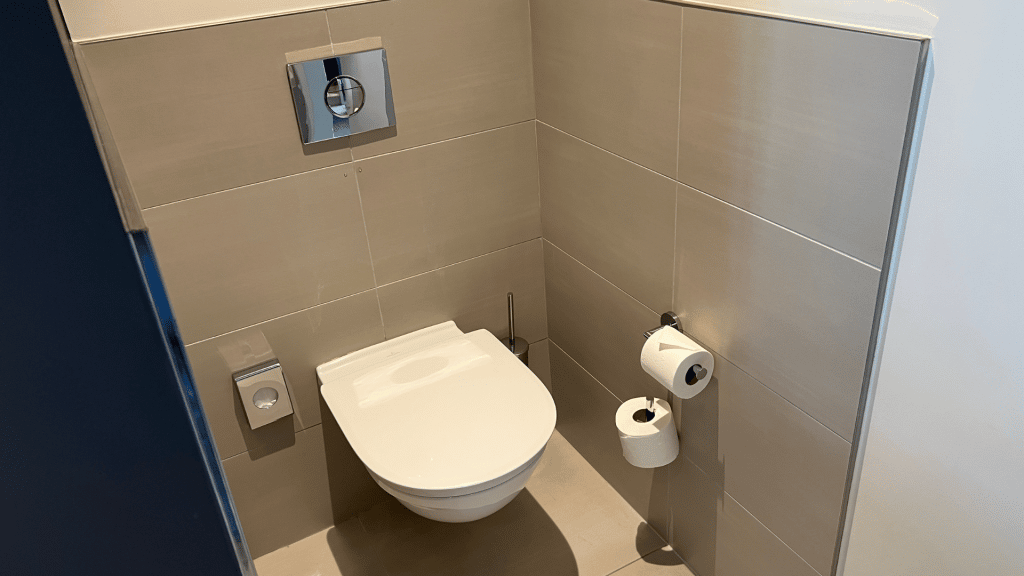 InterContinental Lyon Zimmer Bad Toilette