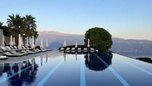 Lefay Resort & Spa Lago Di Garda Infinity Pool Liegen