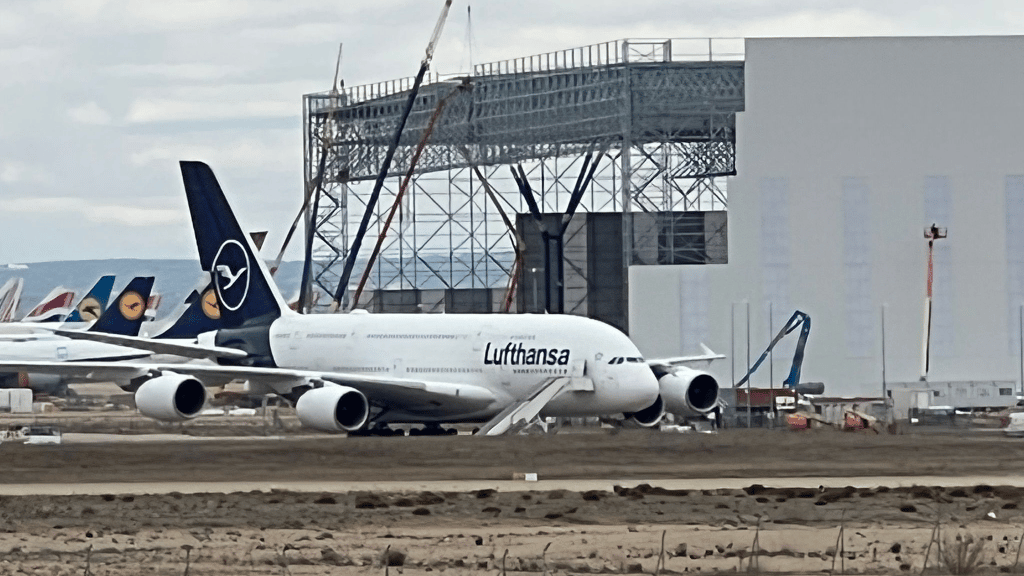 Lufthansa Airbus A380 Teruel