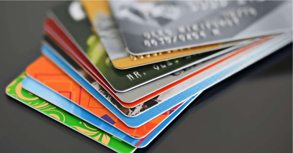 Zwischen Premium und Basic Kreditkarten gibt es große Unterschiede