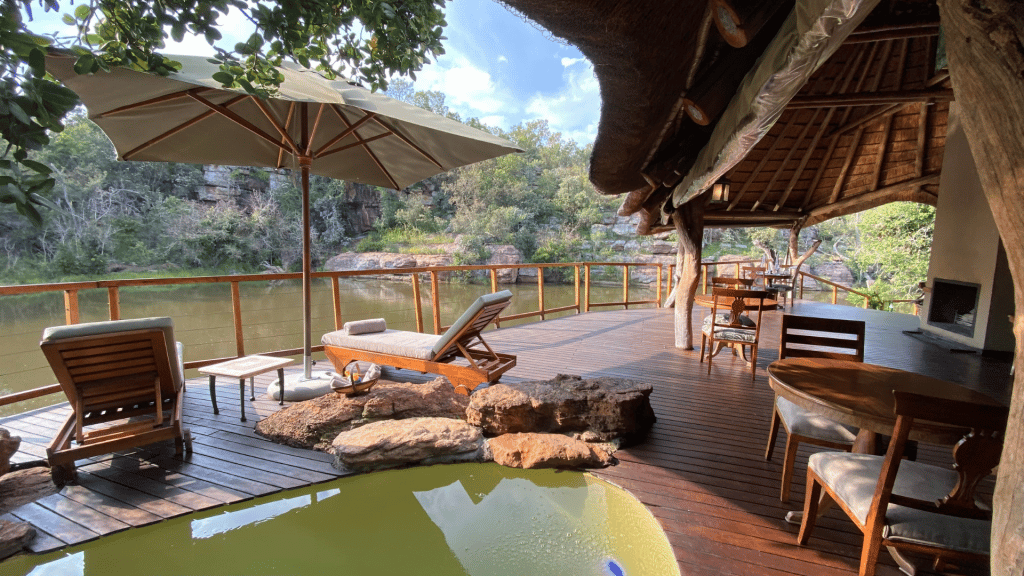 Shambala Game Reserve Hotel Terrasse Pool