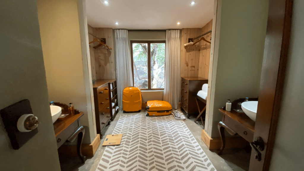 Shambala Game Reserve Schlafzimmer Begehbarer Kleiderschrank