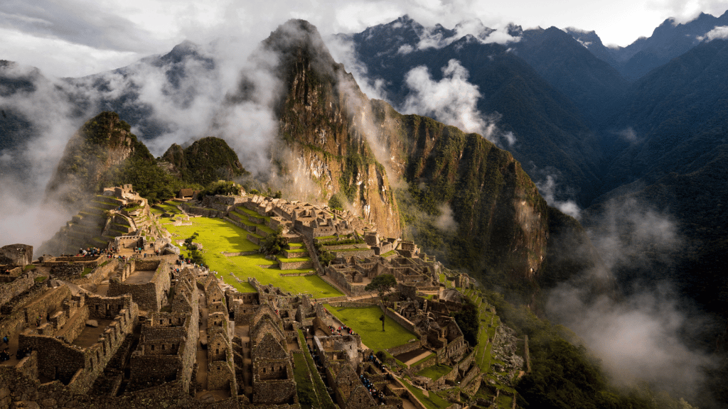 Four Seasons Privatjet Uncharted Discovery Machu Picchu