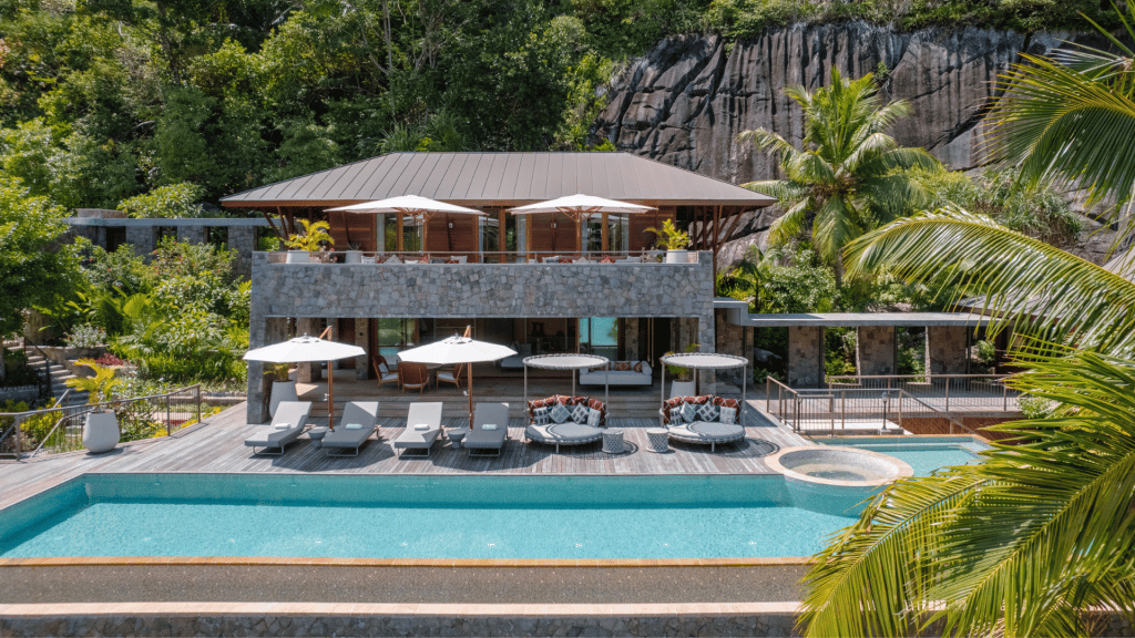 Four Seasons Resort Seychellen Beach Suite Drei Schlafzimmer Pool Außenansicht