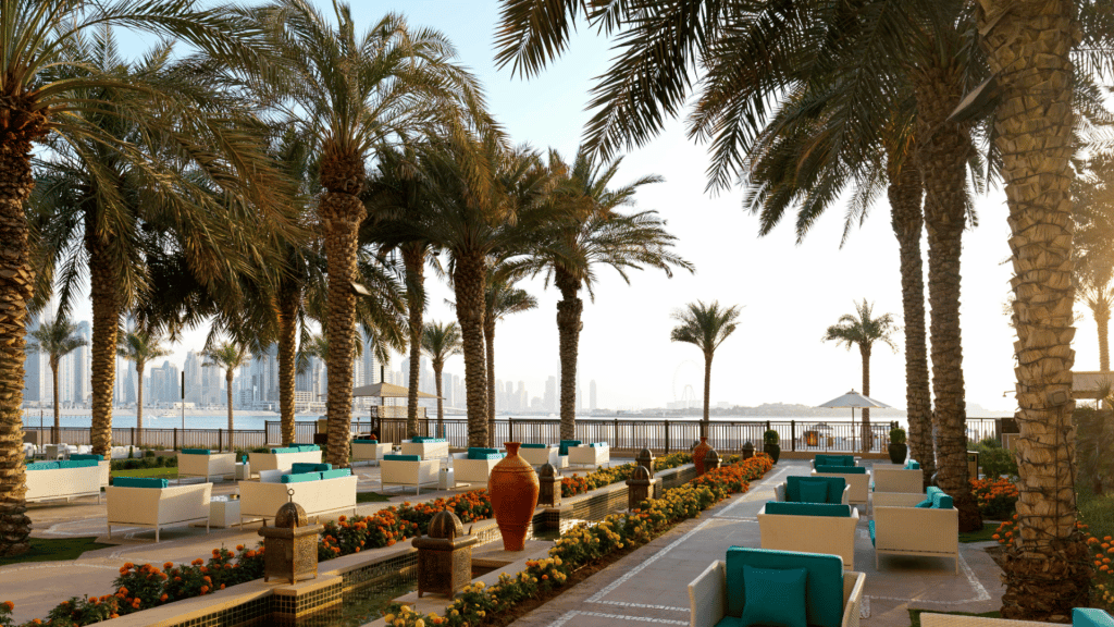 Fairmont The Palm Dubai Lounge Aussen