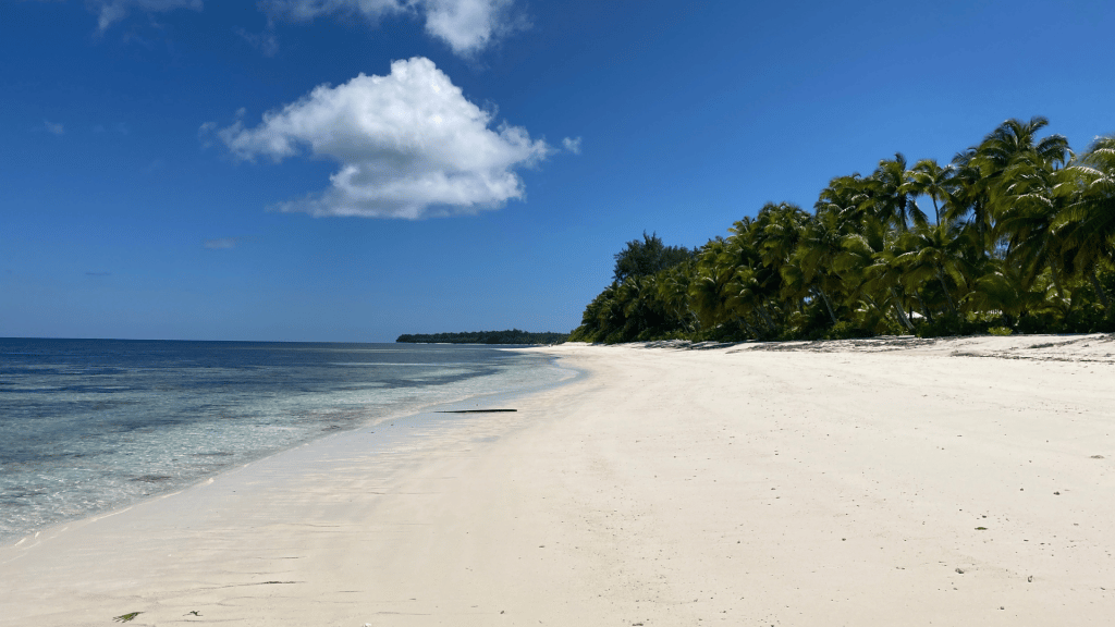 Four Seasons Resort Seychelles At Desroches Island Strand 
