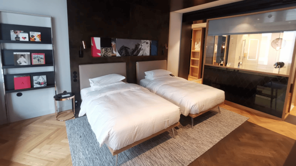 Andaz Muenchen Standardzimmer Twin Betten