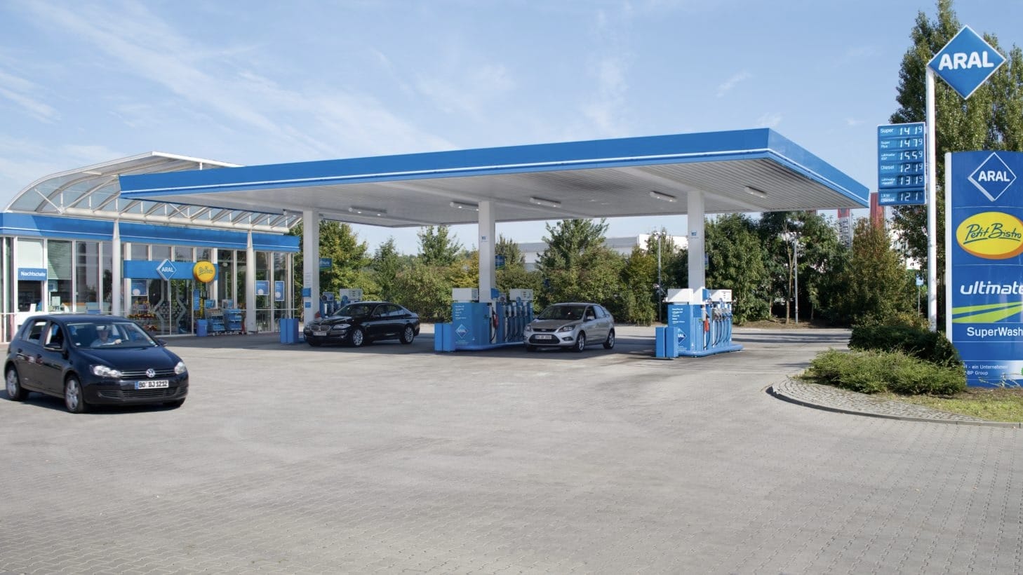 Tankstelle Aussen Gesamtsicht