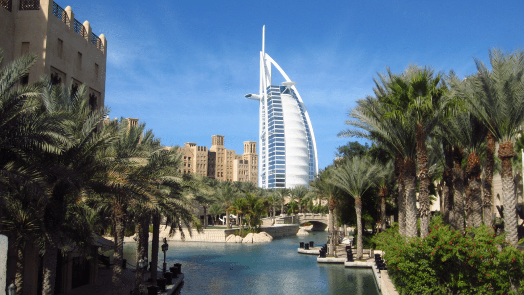 Mein Schiff Dubai, Burj Al Arab, Skyline