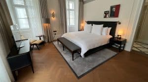 Rosewood Wien Suite Schlafzimmer