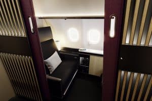 Swiss First Class Seitlich