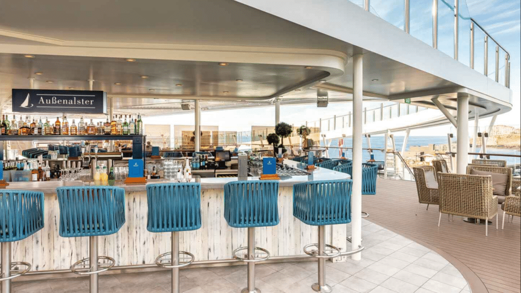 Tui Cruises Mein Schiff 2 Aussenalster Bar Und Grill